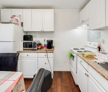 For Lease - 2538 Weston Road Unit# Upper, Toronto, Ontario - Photo 4