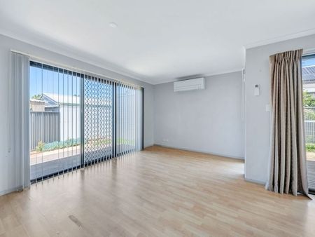 1A Regent St, Port Elliot SA 5212 - House For Rent | Domain - Photo 2