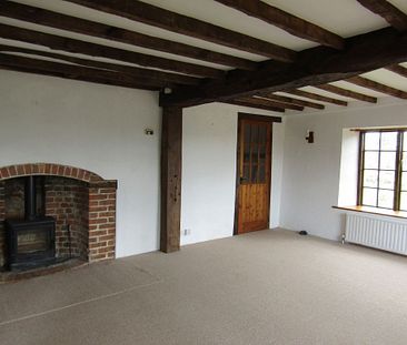 2 bed Cottage - To Let - Photo 4