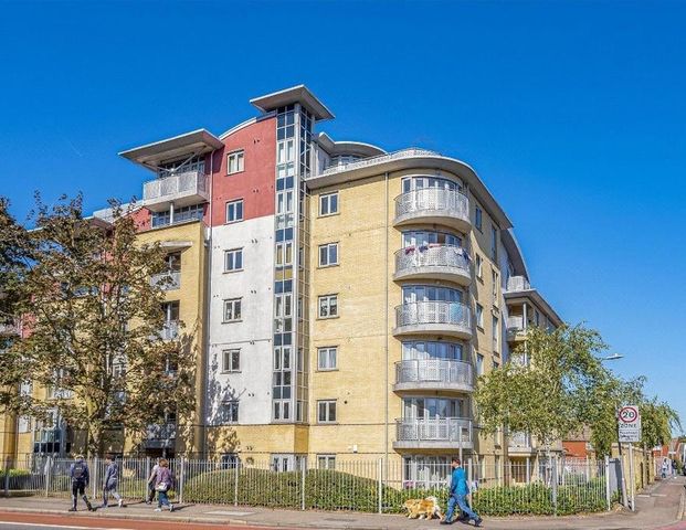1 Bed Flat, The Pinnacle, RG1 - Photo 1