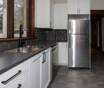 For Lease - 333 Millard Avenue Unit# Upper, Newmarket, Ontario - Photo 1