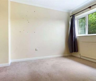 Gatcombe Close, Calcot, Reading, Berkshire, RG31 - Photo 6