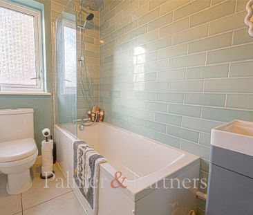 3 bedroom semi-detached house to rent - Photo 5