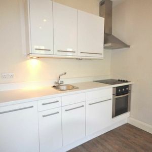Greyhound Hill, NW4, London - Photo 3