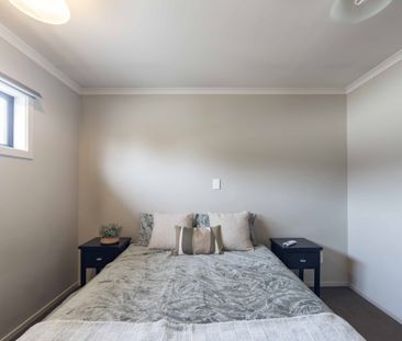 Apartment with easy walk to city centre - Photo 5