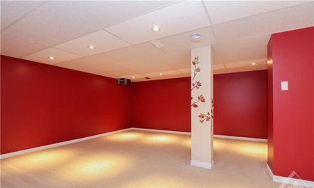 For Lease - 104 Thornbury Crescent, South of Baseline to Knoxdale, Ontario - Photo 4