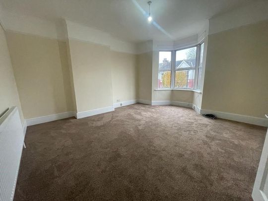 3 bedroom flat to rent - Photo 1