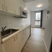1 room studio of 33m² in Montreal - Photo 2
