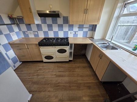 Elmore Road, Patchway - Photo 5