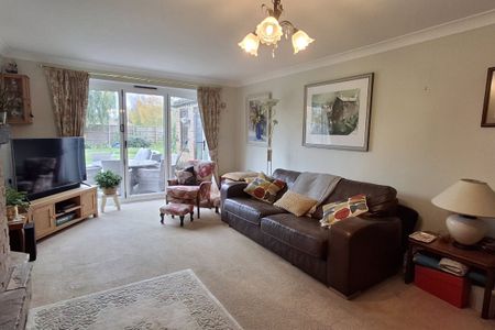 Priory Road - Photo 4