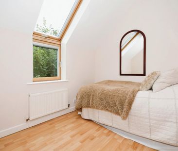 3 bedroom House To Let - Photo 5