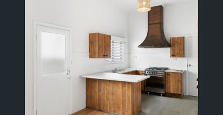 PORT MELBOURNE LIVING - Photo 2