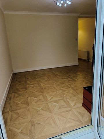 4 bedroom terraced house to rent - Photo 5