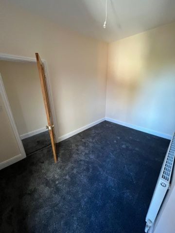 2 Bed Terraced House, Park Road, B67 - Photo 3