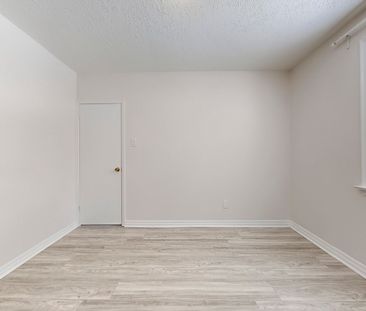 For Lease - 3732 St Clair Avenue Unit# Main, Toronto, Ontario - Photo 4