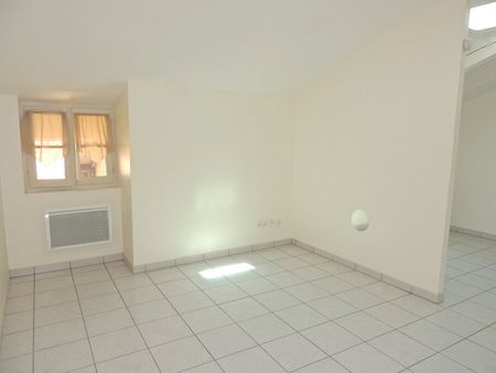 Location Appartement 1 pièce 31m² ROMANS SUR ISERE 26100 - Photo 5