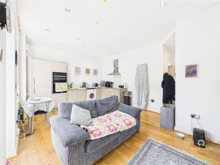 2 bedroom flat to rent - Photo 4