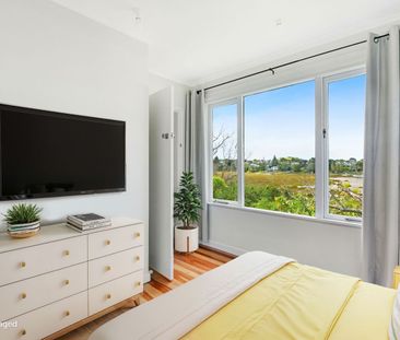 Refreshed 2 Bedroom with Charm Galore! - Photo 1