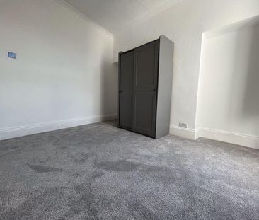 3 bedroom apartment to rent - Photo 6