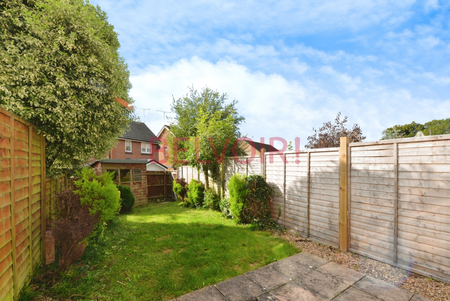 2 bedroom terraced house to rent - Photo 4