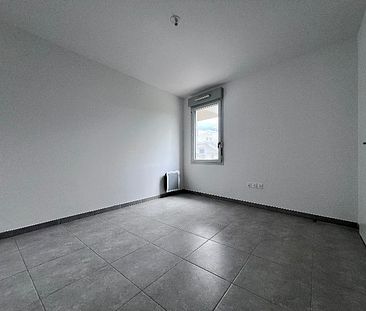 Appartement 2 pièces 40m2 MARSEILLE 9EME 737 euros - Photo 5