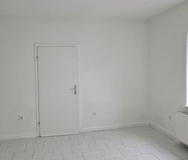 Recklinghausen Hochlarmark 50qm 2.OG 2 Zimmer 1 Küche 1 Bad - Photo 1