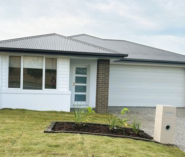 17 Avondale Circuit, Deebing Heights QLD 4306 - House For Rent | Do... - Photo 6