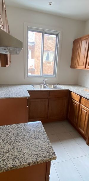 Fully Renovated 4.5 Cote­des­Neiges 205 - Photo 1