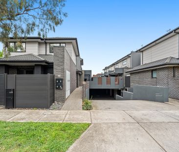 Spacious multi level living with outdoor appeal - Photo 2