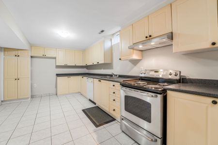 For Lease - 2 Olive Green Road Unit# Basement, Vaughan, Ontario - Photo 2