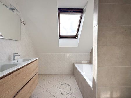 Ruim duplexappartement met terras en garage in Beveren - Foto 5