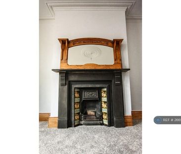 3 bedroom flat to rent - Photo 2