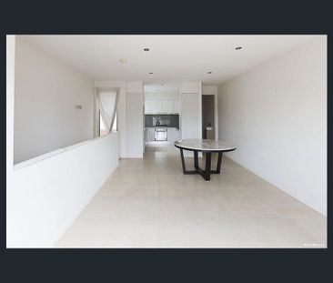 Modern Townhome - Photo 2