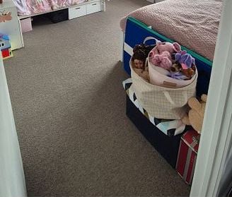 Sunny, homely unit in quiet neighbourhood - Photo 5