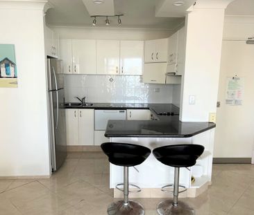 BreakFree Cosmopolitan - One Bedroom Furnished Apartment - Photo 4