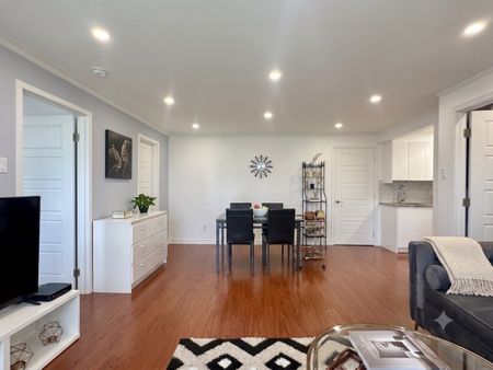 Anjou : condo de 2 chambres avec stationnement extérieur inclus, offert en location semi-meublée ! - Photo 4