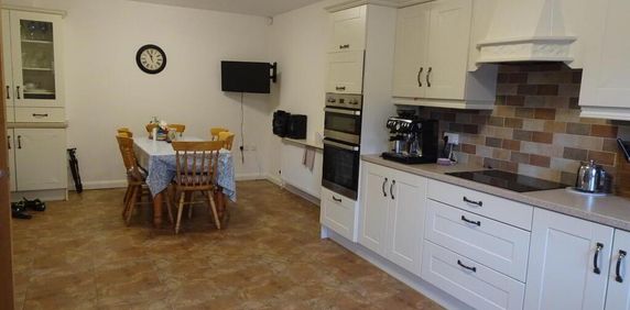 3 Devenish Manor, Enniskillen, BT74 5PU - Photo 2