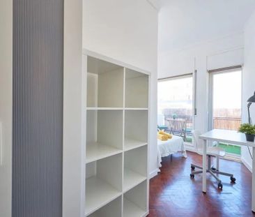 Avenida Miguel Bombarda, Lisbon, Lisbon 1050-162 - Photo 5