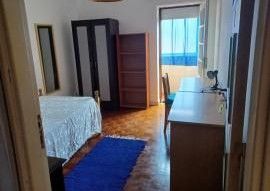 Otima suite para menina estudante Coimbra ISEC Polo2