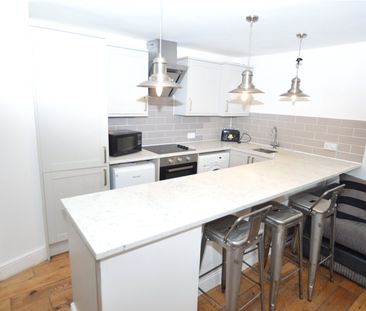 3 bedroom apartment to rent High Street, Wivenhoe, Colchester, Esse... - Photo 5