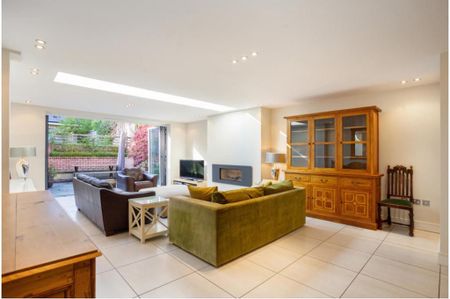 4 bedroom terraced house to rent - Photo 3