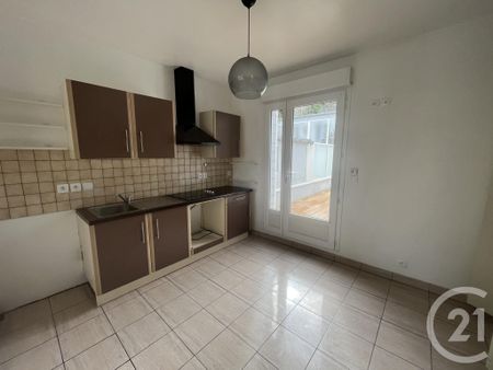 Location Appartement 5 pièces 121m² GRANVILLE 50400 - Photo 4