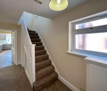 6 bedroom semi-detached house to rent - Photo 6