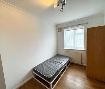 2 bedroom maisonette to rent - Photo 3