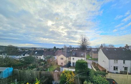 4 bedroom House To Let - Photo 4