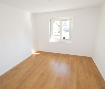 Spacieux appartement de 4.5 pièces au rez-de-chaussée - Foto 5