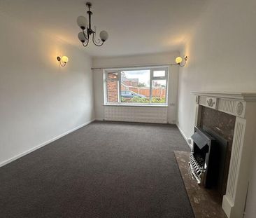 3 bedroom semi-detached bungalow to rent - Photo 6