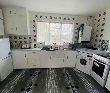 Ashford, Court, Cranmer Road, Edgware, HA8 - Photo 3