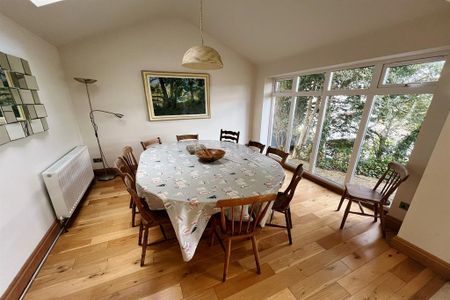 4 bedroom detached house to rent - Photo 3