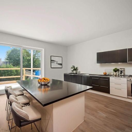 4 CH - 1 SDB - Sherbrooke - $1,850 /mo - Photo 1